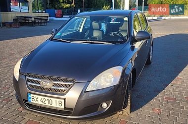 Хэтчбек Kia Ceed 2008 в Хмельницком Хэтчбек Kia Ceed 2008 в Хмельницком