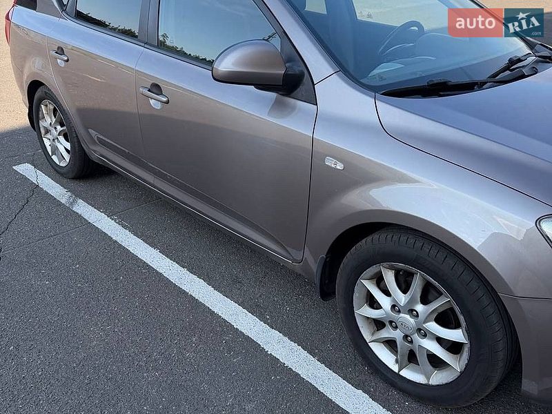 Универсал Kia Ceed 2008 в Василькове