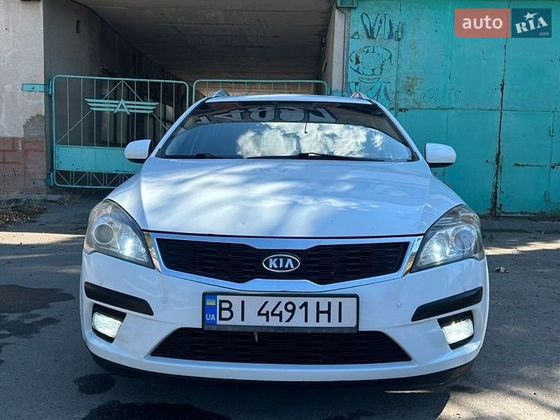Универсал Kia Ceed 2011 в Николаеве