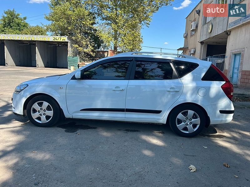 Универсал Kia Ceed 2011 в Николаеве