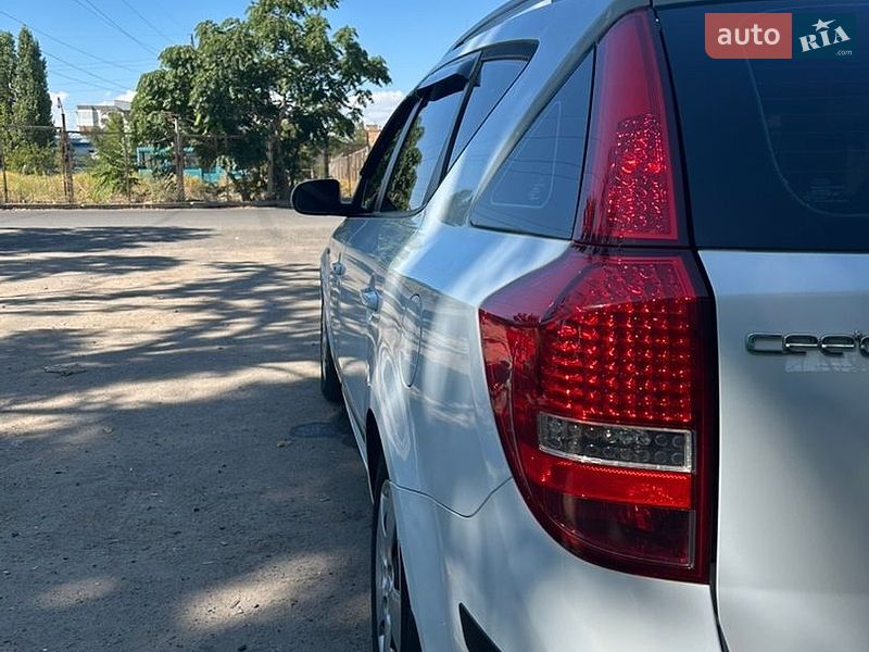 Универсал Kia Ceed 2011 в Николаеве
