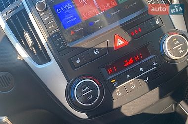 Універсал Kia Ceed 2012 в Житомирі