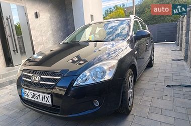 Універсал Kia Ceed 2009 в Рівному