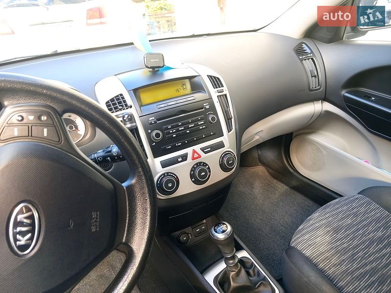 Універсал Kia Ceed 2009 в Рівному