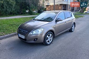 Хэтчбек Kia Ceed 2008 в Киеве