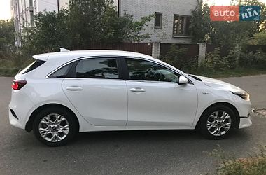Хэтчбек Kia Ceed 2022 в Киеве