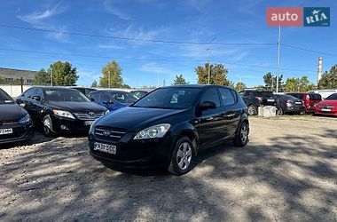 Хэтчбек Kia Ceed 2008 в Киеве