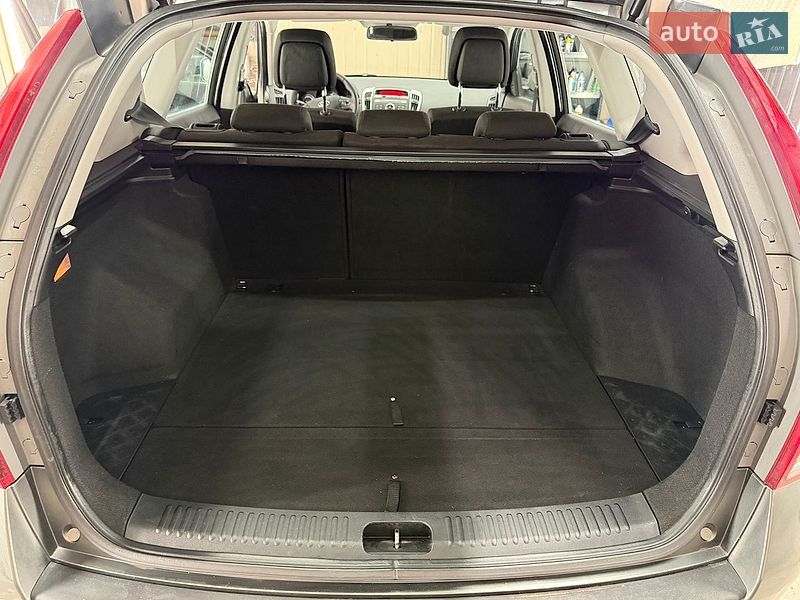 Универсал Kia Ceed 2010 в Луцке