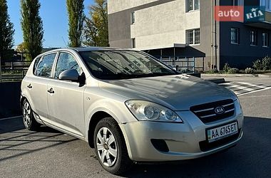 Хэтчбек Kia Ceed 2008 в Киеве