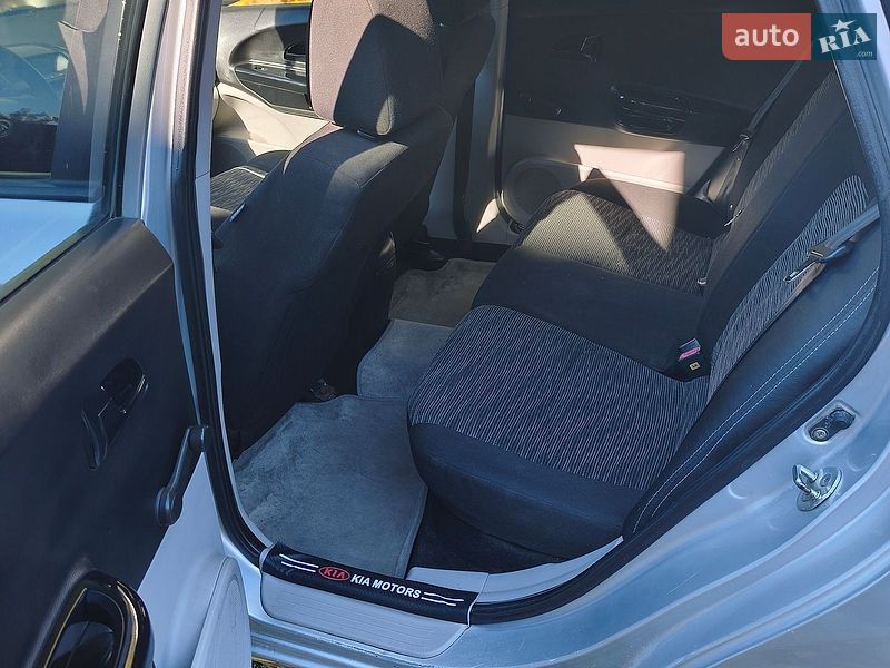 Хетчбек Kia Ceed 2008 в Ужгороді