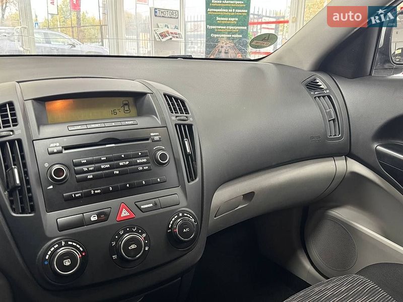 Хэтчбек Kia Ceed 2007 в Киеве