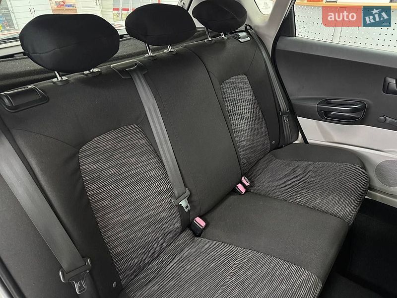 Хэтчбек Kia Ceed 2007 в Киеве