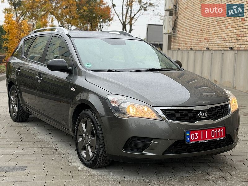Универсал Kia Ceed 2010 в Луцке
