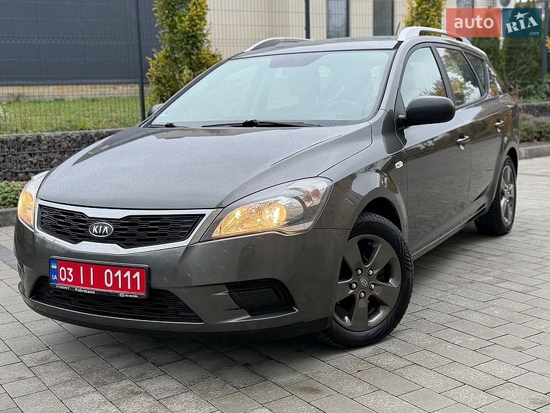 Универсал Kia Ceed 2010 в Луцке