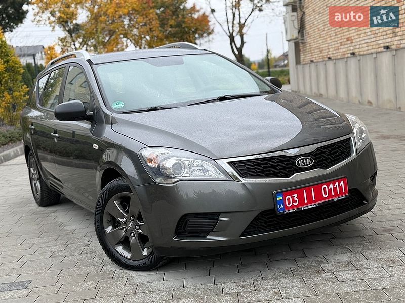 Универсал Kia Ceed 2010 в Луцке