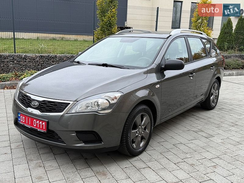 Универсал Kia Ceed 2010 в Луцке