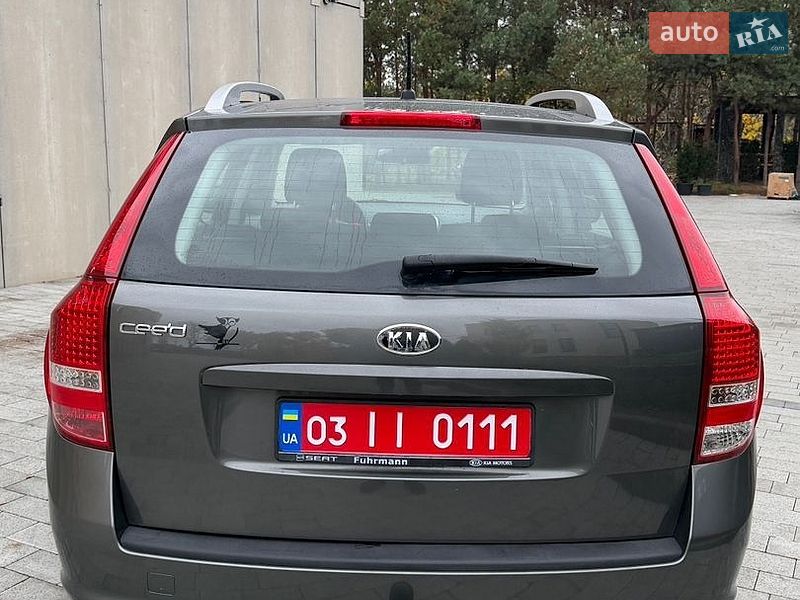 Универсал Kia Ceed 2010 в Луцке
