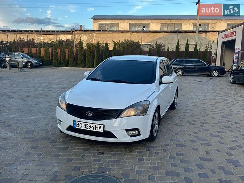 Хэтчбек Kia Ceed 2011 в Тернополе