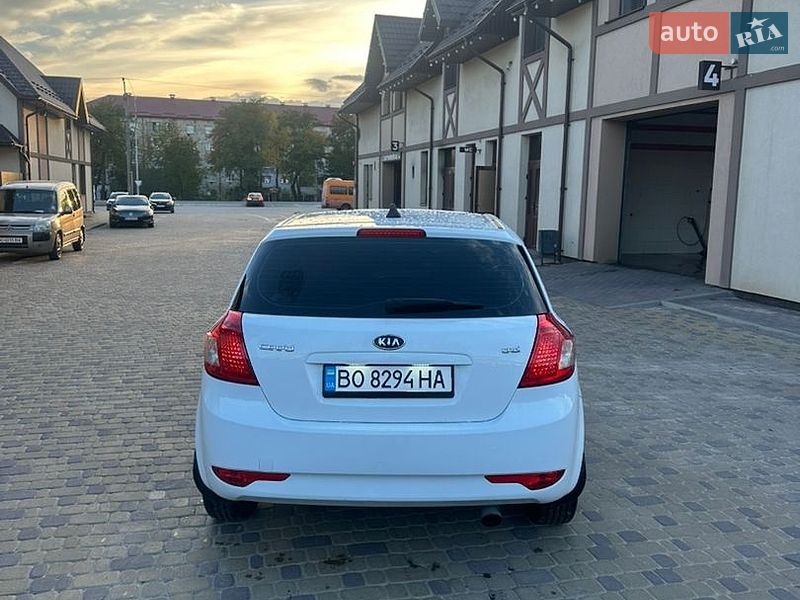 Хэтчбек Kia Ceed 2011 в Тернополе