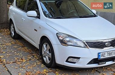Універсал Kia Ceed 2011 в Дніпрі
