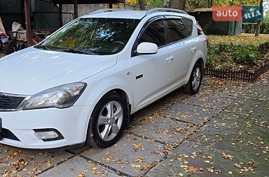 Універсал Kia Ceed 2011 в Дніпрі