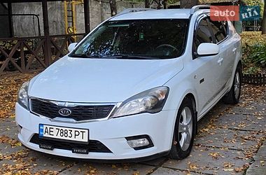 Універсал Kia Ceed 2011 в Дніпрі