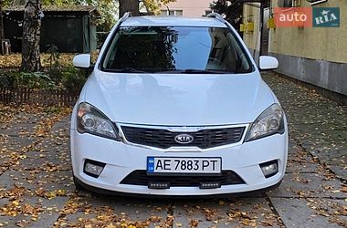 Універсал Kia Ceed 2011 в Дніпрі