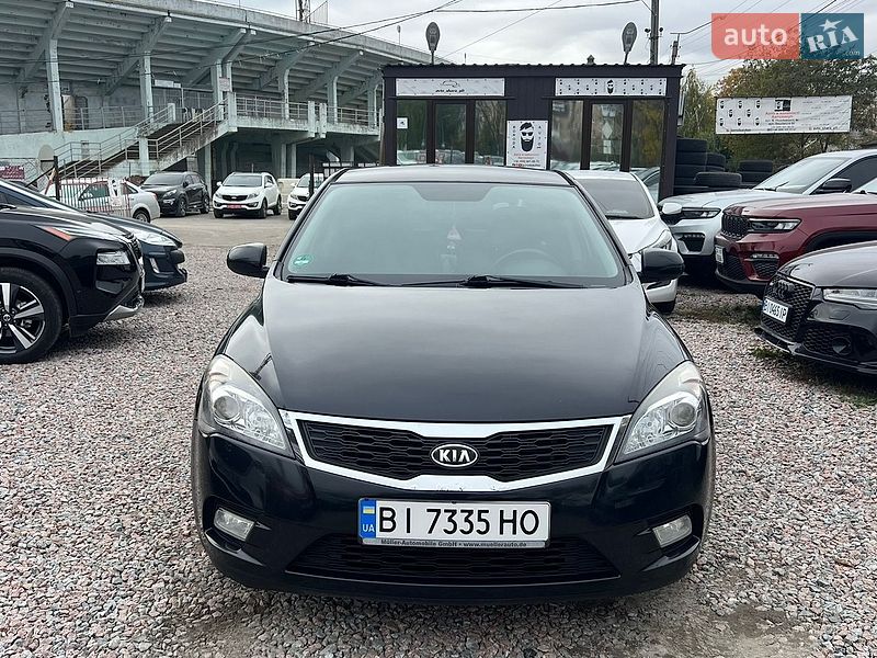 Хетчбек Kia Ceed 2012 в Полтаві