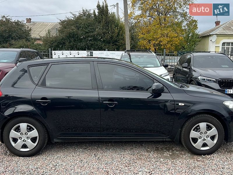 Хетчбек Kia Ceed 2012 в Полтаві