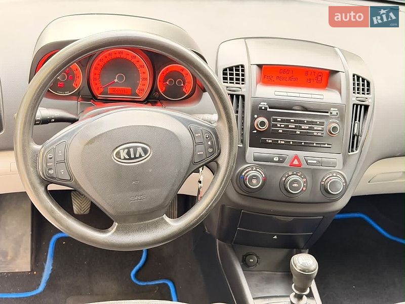 Універсал Kia Ceed 2008 в Рівному