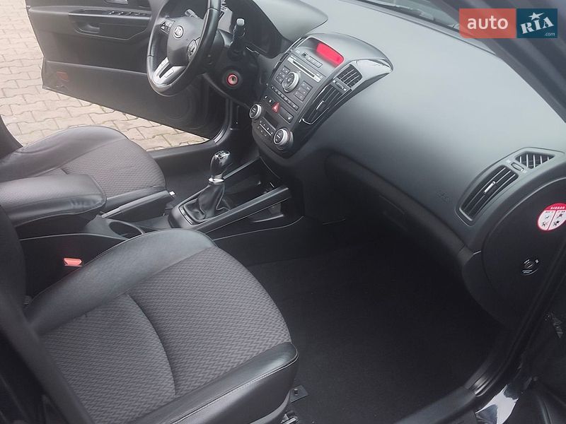 Универсал Kia Ceed 2010 в Дрогобыче