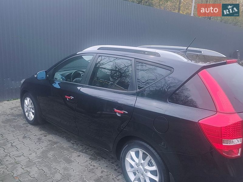 Универсал Kia Ceed 2010 в Дрогобыче