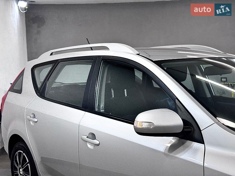 Універсал Kia Ceed 2010 в Стрию фото 13 Універсал Kia Ceed 2010 в Стрию