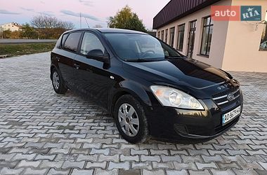 Хэтчбек Kia Ceed 2008 в Ужгороде