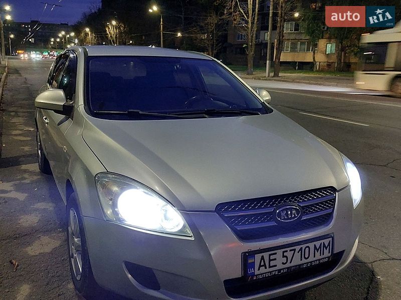 Хетчбек Kia Ceed 2007 в Кривому Розі фото 5 Хетчбек Kia Ceed 2007 в Кривому Розі