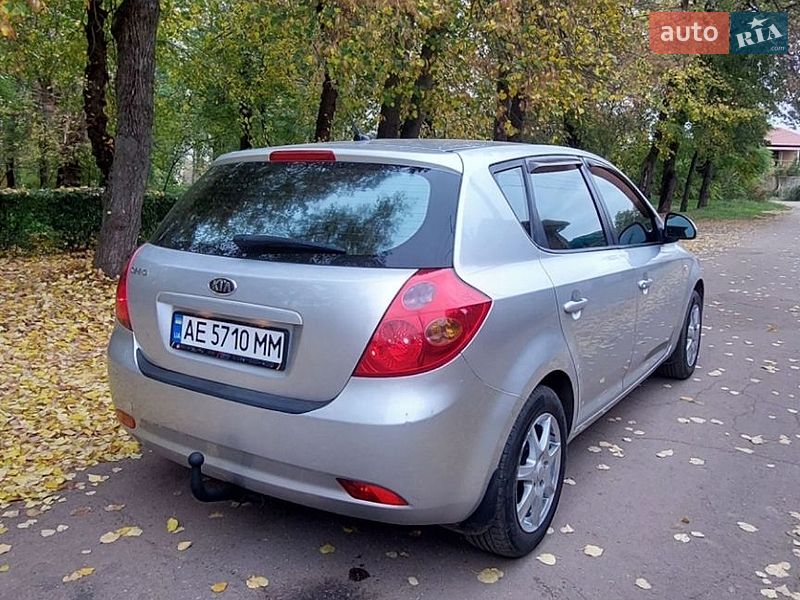 Хэтчбек Kia Ceed 2007 в Кривом Роге