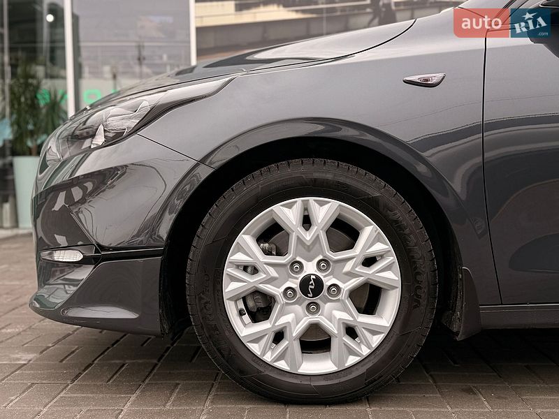 Хэтчбек Kia Ceed 2023 в Киеве