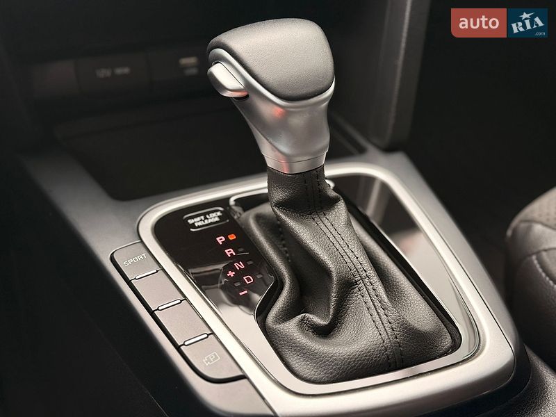 Хэтчбек Kia Ceed 2023 в Киеве