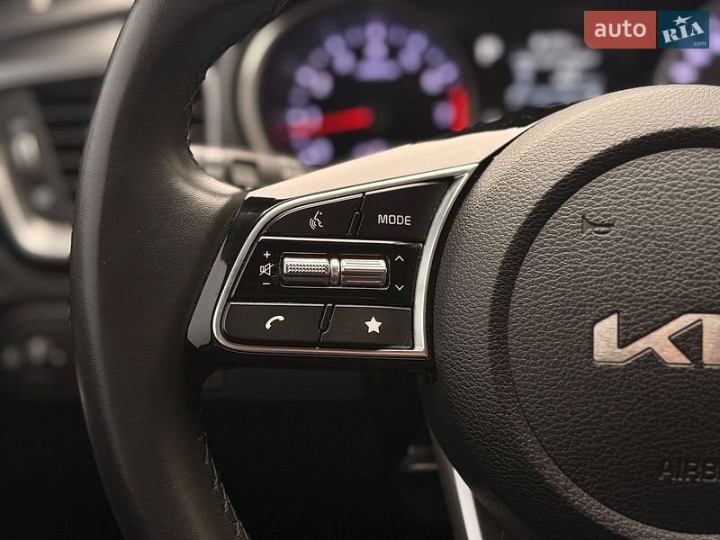 Хэтчбек Kia Ceed 2023 в Киеве