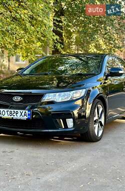 Купе Kia Cerato Koup 2010 в 