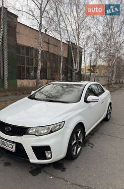 Купе Kia Cerato Koup 2011 в 
