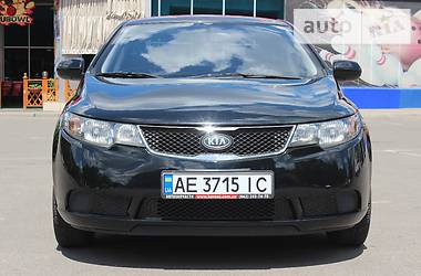 Седан Kia Cerato 2009 в Кривом Роге