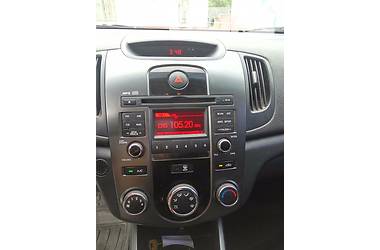 Седан Kia Cerato 2009 в Харкові