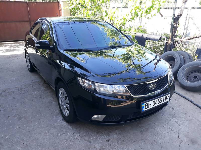 Седан Kia Cerato 2010 в Одесі