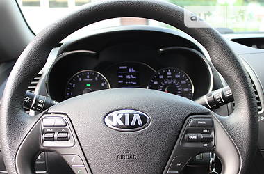 Седан Kia Cerato 2014 в 