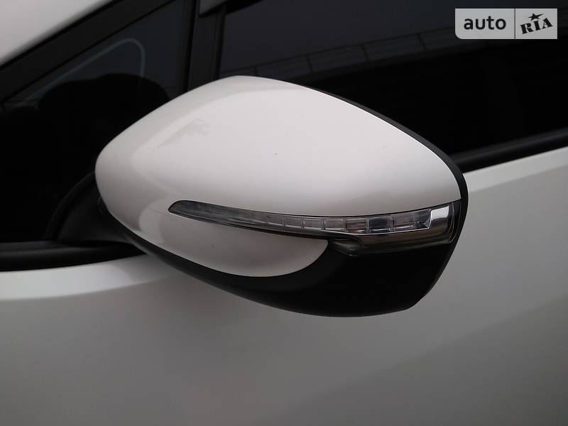 Седан Kia Cerato 2013 в Вознесенську