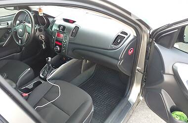 Седан Kia Cerato 2011 в 