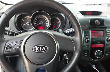 Седан Kia Cerato 2011 в 