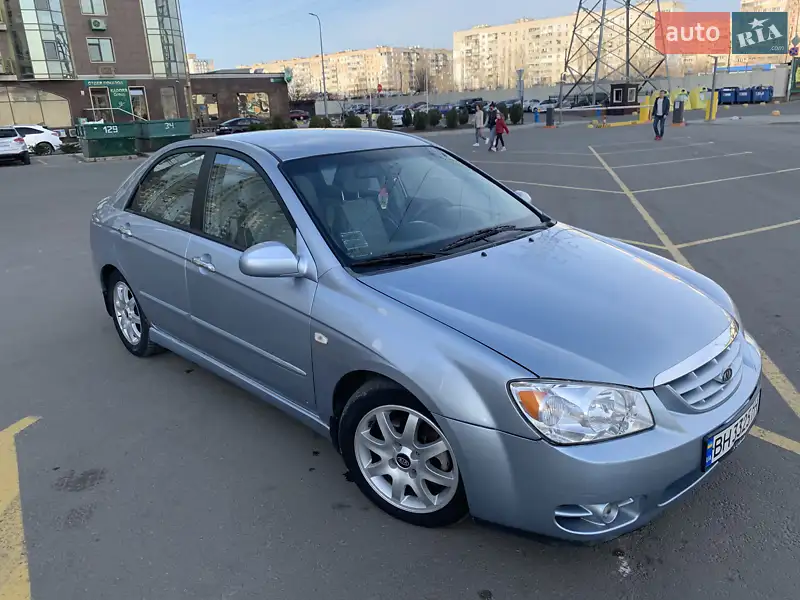 Kia Cerato 2004