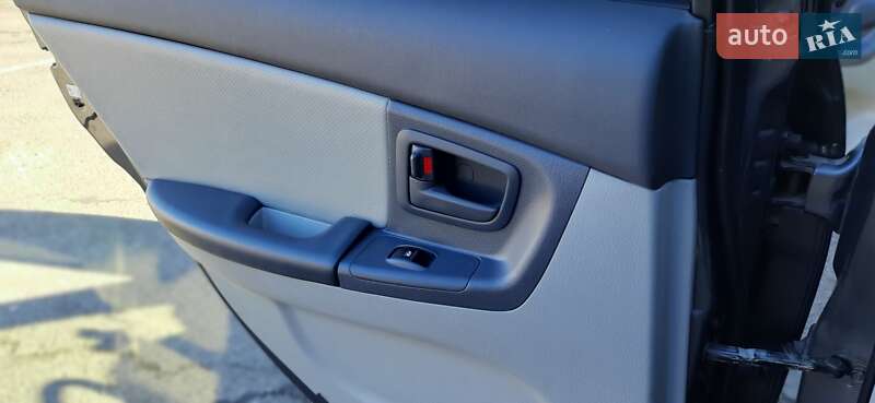 Седан Kia Cerato 2005 в Ужгороде